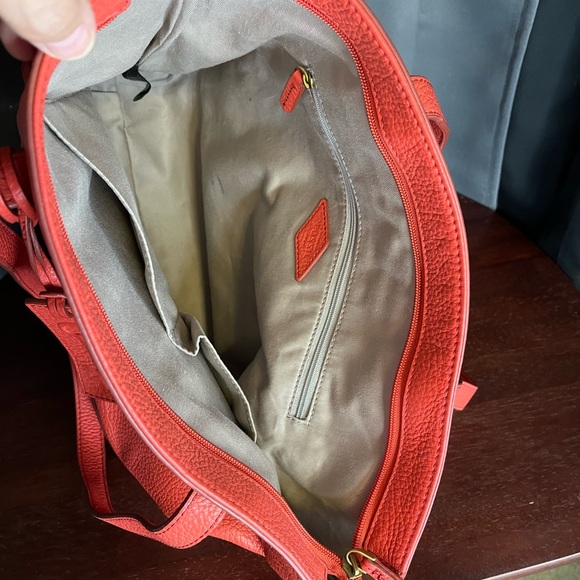 Fossil Authentic Peach Salmon color Shoulder Bag - Picture 3 of 4